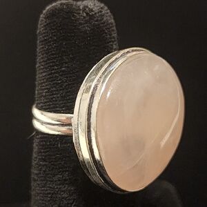 Rose Quartz Ring ♥️